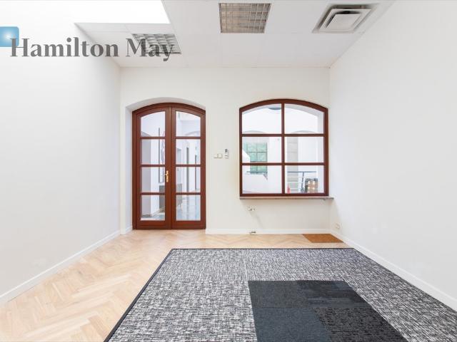 Na wynajem unikalny lokal 39 m² w odrestaurowanym Pałacu Wiskotta