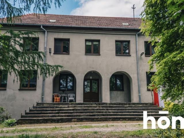 Unikalny obiekt 560 m² na dużej działce 98 arów w Bożej Woli