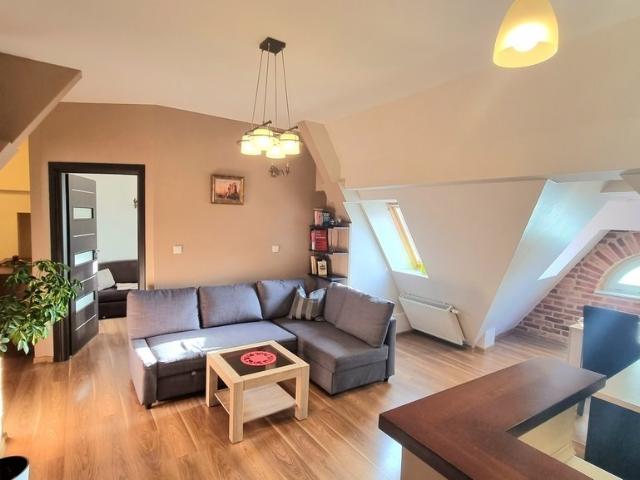 Unikatowy 90 m² apartament w odrestaurowanej kamienicy