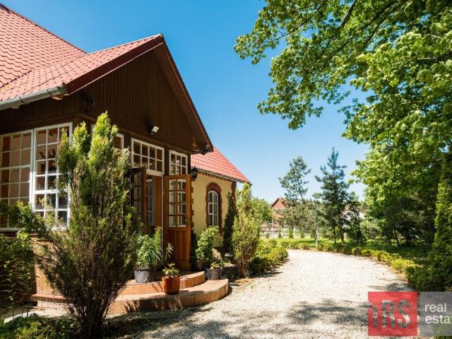 Unikatowy dworek z 1911 r. w sercu Polesia, 318 m²