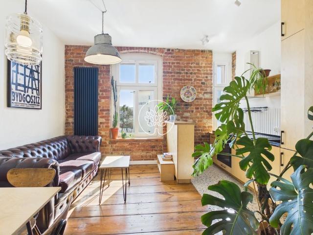 Unikatowy loft 54,5 m² z cegłą i rzemiosłem