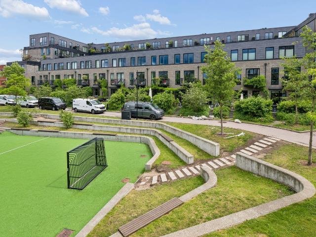 Unikt rækkehus i Carlsbergbyen med privat udeliv og fire soveværelser