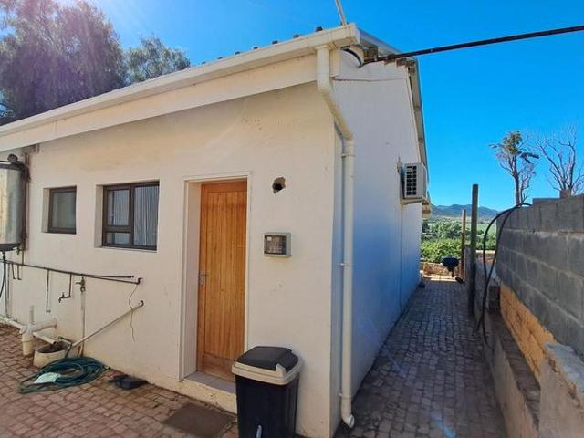 Own a piece of Paradise in the Klein Karoo