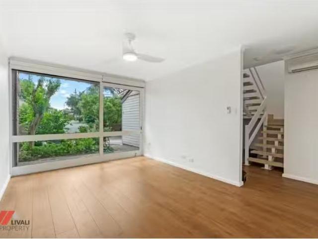 Unique 3 BR 17/2 12 Frances Street, Northmead Townhouse for re.