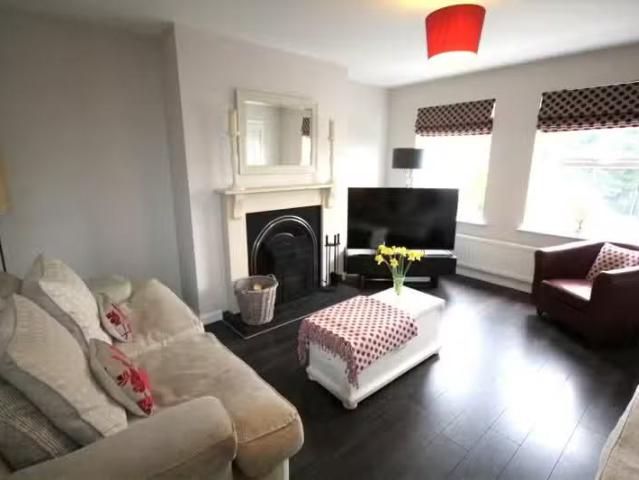 Charming 3 Lockkeepers Lodge