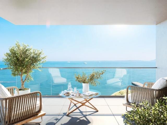 UNIQUE 3 PIECES DE 80M² FACE A LA MER EN PREMIERE LIGNE AVEC 20M² DE TERRASSE