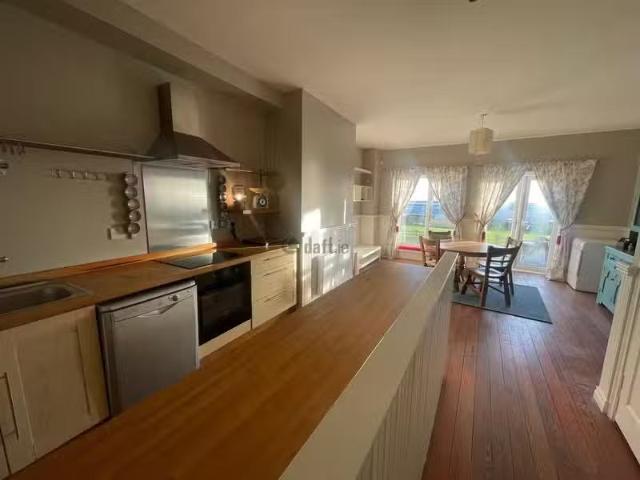Just in! 10 Marine Court, Main Street, Blackrock, Blackrock, C.