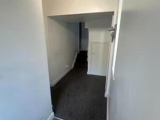 For Rent! 12a Pakenham Street