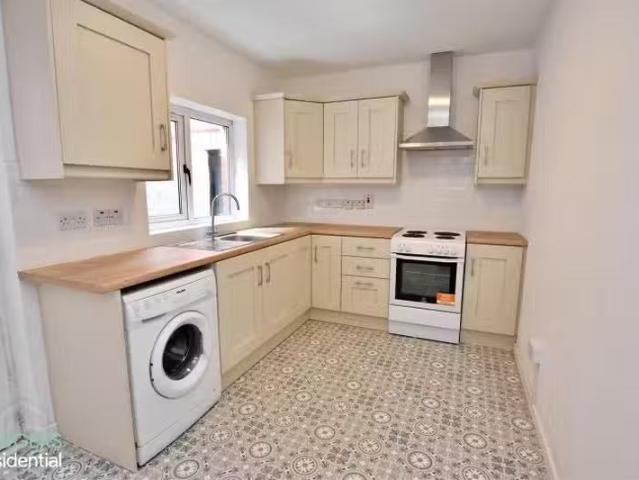 Charming 13 Lecale Street