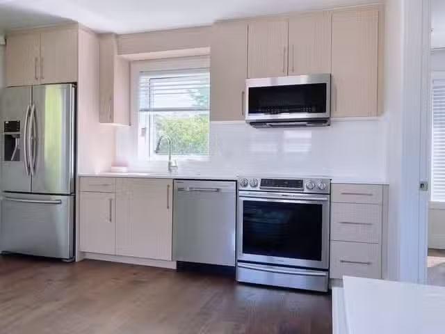 Unique 1 BR House for rent in Vancouver, Vancouver West, 5000.