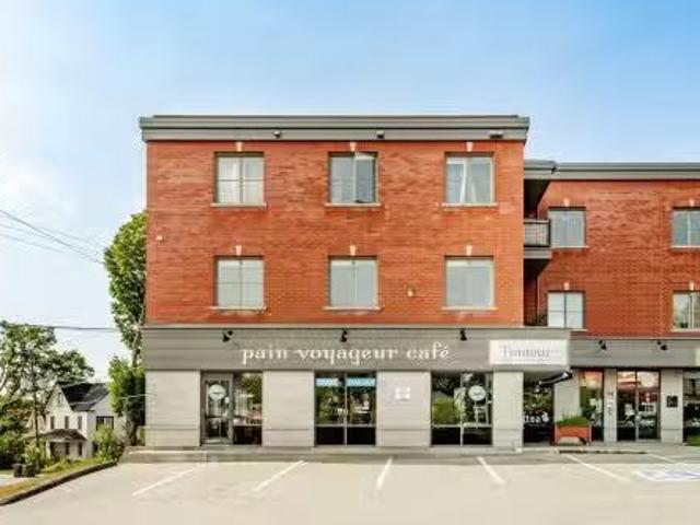 Rental! 204B 373 Rue King E. Sherbrooke Fleurimont, QC, J1G.