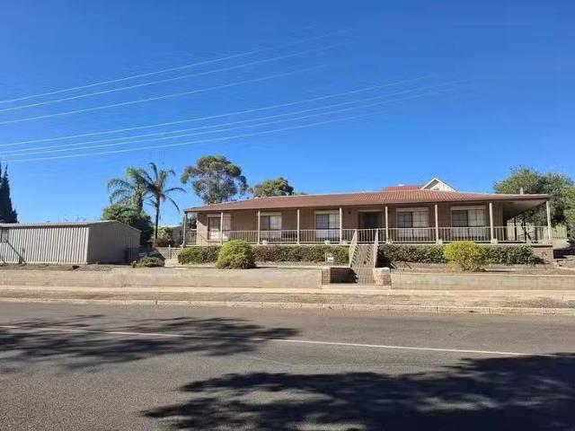 Cozy 23 Drabsch Street, Loxton, SA 5333