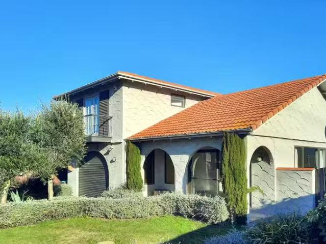 New 2 BA Three bedroom Home With Park Views First National R.
