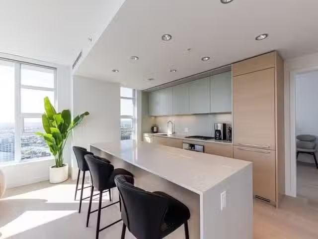 Unique 2 BR Apartment for rent in Vancouver, Vancouver West, 3.
