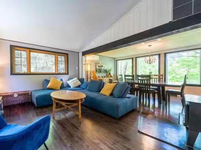 Just in! 2 BR Chemin du Domaine