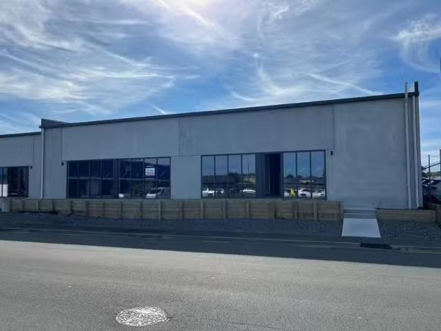 Deal! 6/1 Lake Bryndwr Lane, Burnside, NZ 8053 Industrial fo.