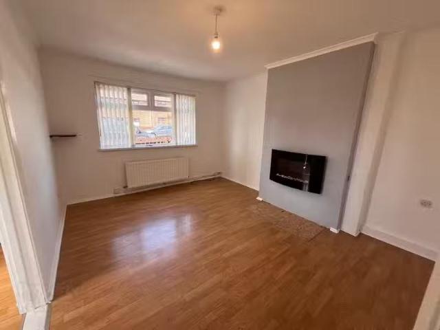 Nice 77 Sunnylands Avenue