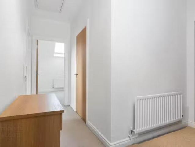 Deal! 9 Lady Wallace Crescent