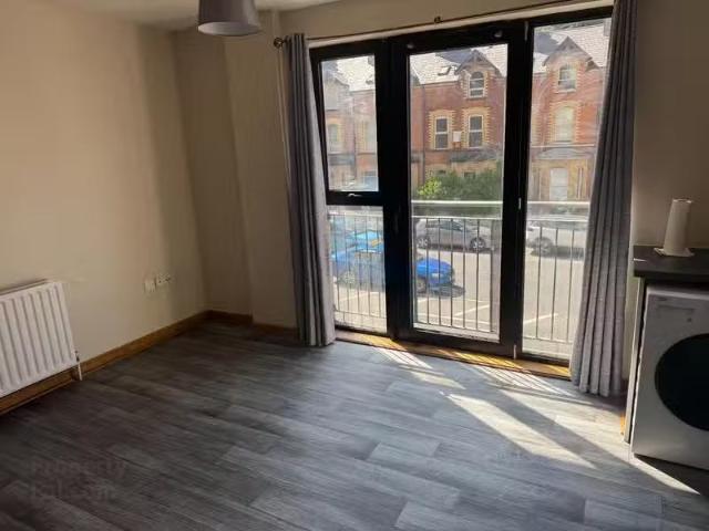 Nice College View, 102 Strand Road