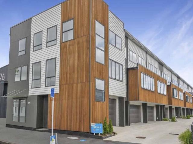 Unique central living