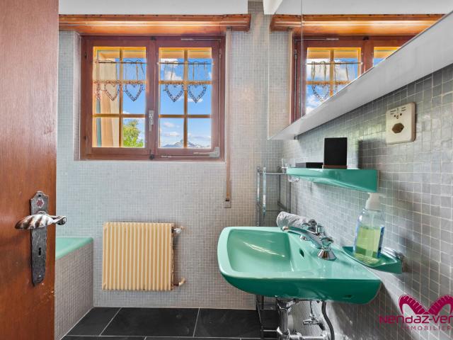 Unique chalet with sauna and jacuzzi, winter season rental family | dreamo. Ch