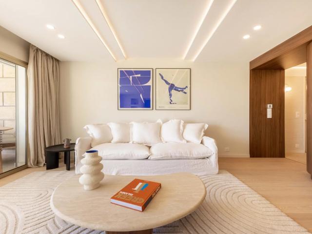 Unique – Croisette Facing The Palais Des Festivals 58m² Cannes