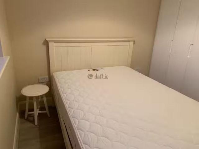 Just in! Apartment 2, 35 Abbey View, Monkstown, Blackrock, Ki.