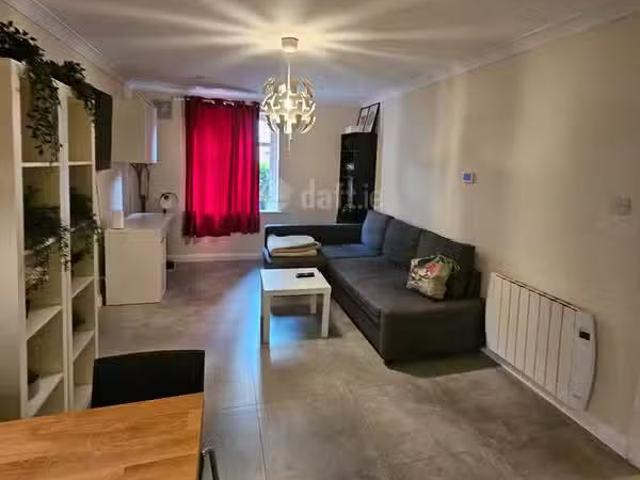 Cheap Apartment 65, Newmarket Square, Ward'S Hill, Dubli, Chri.