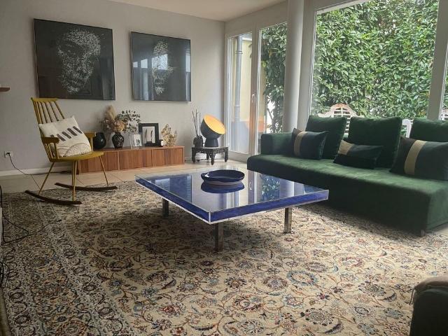 Unique beautiful and large 5.5 room apartment with terraces in Pâquis