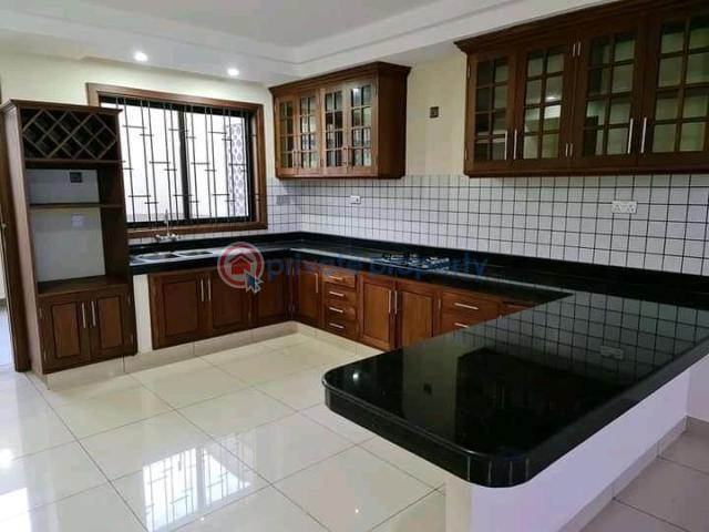 Unique Done 2 Bedrooms House