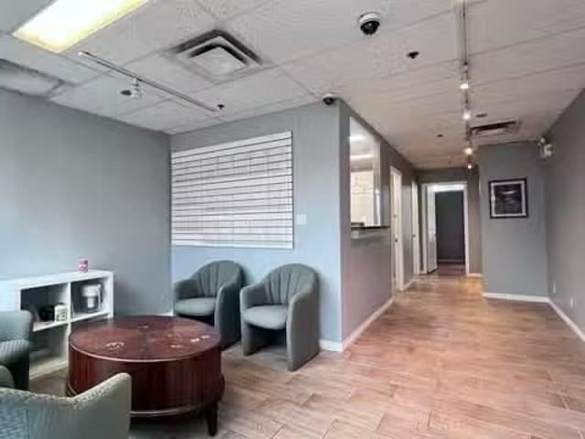 Cozy Office for lease in Richmond, Richmond, 2220 8260 Westmin.