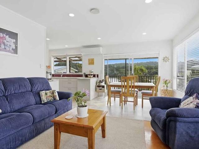 Unique Okura Estuary Home Ideal for extended living