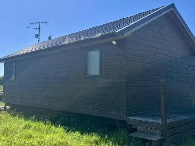 Charming Log Cabin, Sited Currently At Ballyginniff