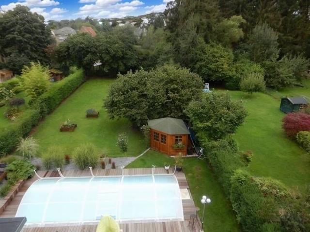 UNIQUE. Magnifique Appart + piscine + jardin