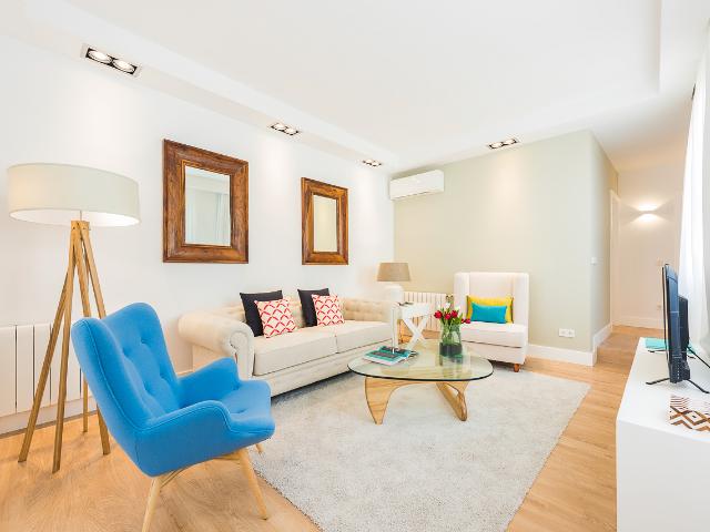 Unique, spacious apartment with beautiful furnishings