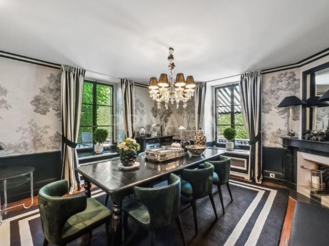 Unique: Splendide demeure avec dépendance au coeur de Vandoeuvres