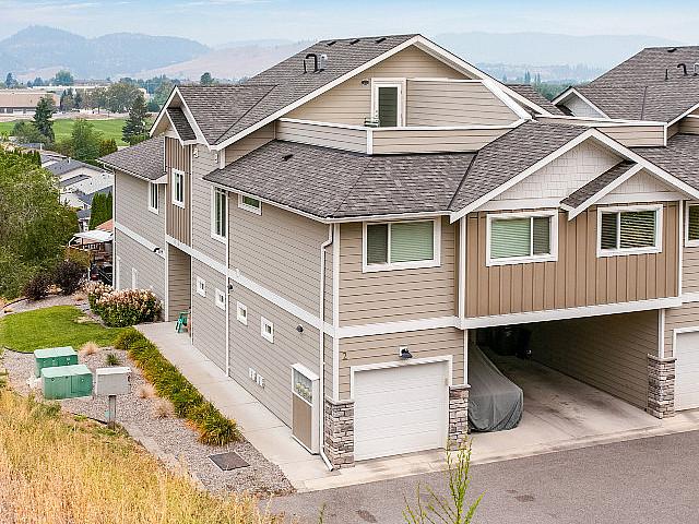 Unique Style Townhouse