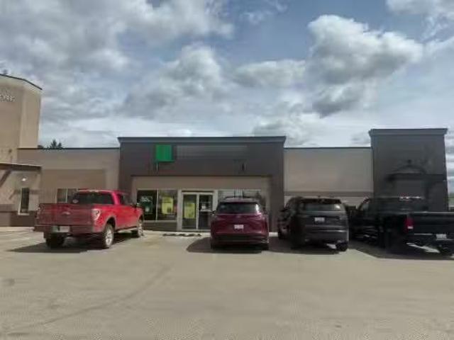 Cheap Street, Grande Prairie, AB, T8V 4M9 commercial for lea.
