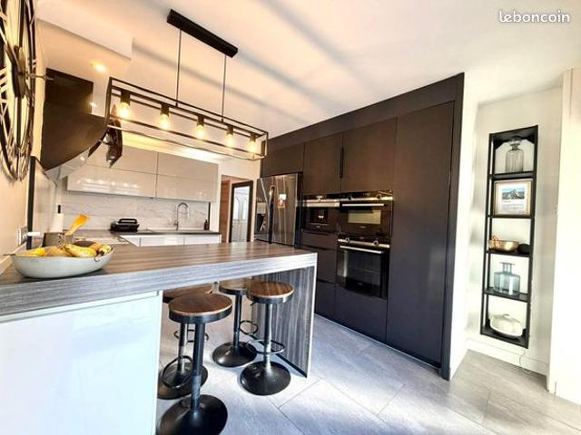 UNIQUE sur le secteur: Maison individuelle de 155m2 à Calais, 4ch, terrasse XXL plein SUD
