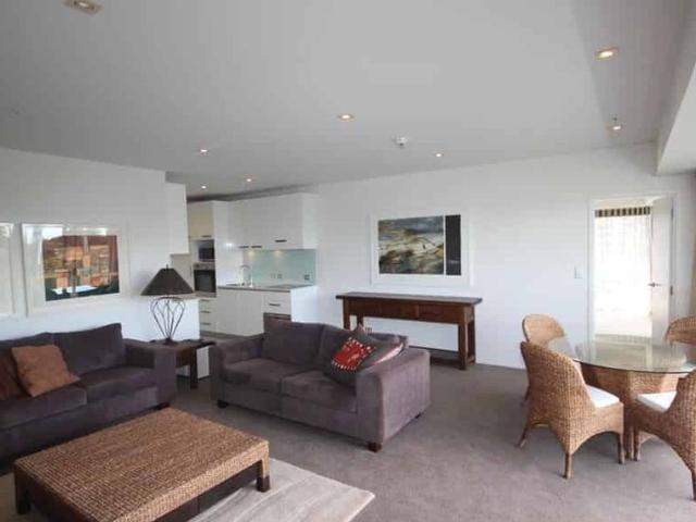 UNIQUE PARKSIDE APARTMENT