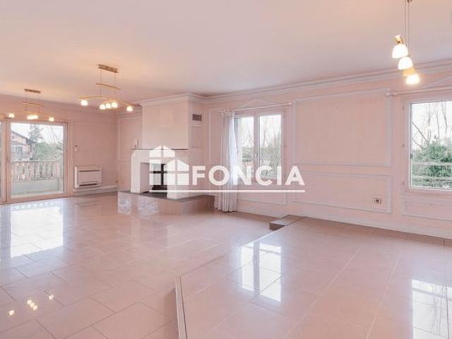 UNIQUE, PENTHOUSE EN DUPLEX 245 m2, BALCONS, TERRASSE, CHEMINEE, CLIMATISATION