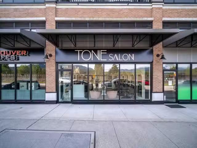 Unique Retail for lease in Port Moody, Port Moody, 2515 Clarke.