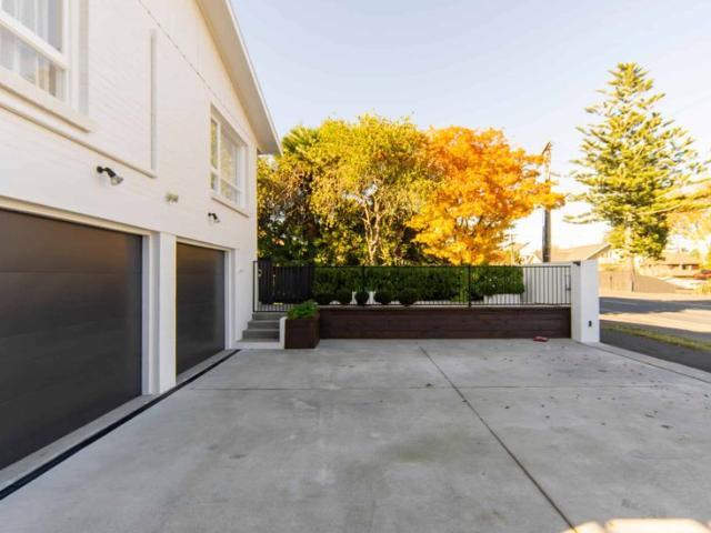 Unique River Road Living Premium Home with Self Contained Studio