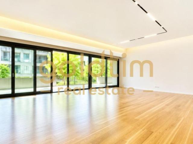 UNIQUE/ONE FLOOR/UXURY DESIGN/TERRACE 100 SQM/2 UNDERGROUND PARKING +TVA