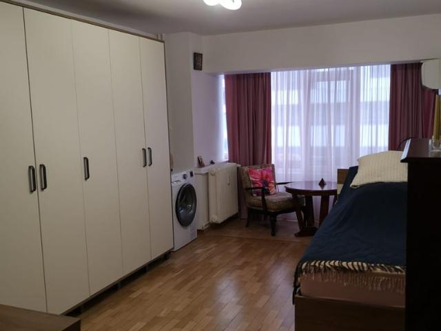 Unirii Mircea Voda, 90mp, 2 bai, 1/7, AC, renov/mobil, vedere blvd, 1%