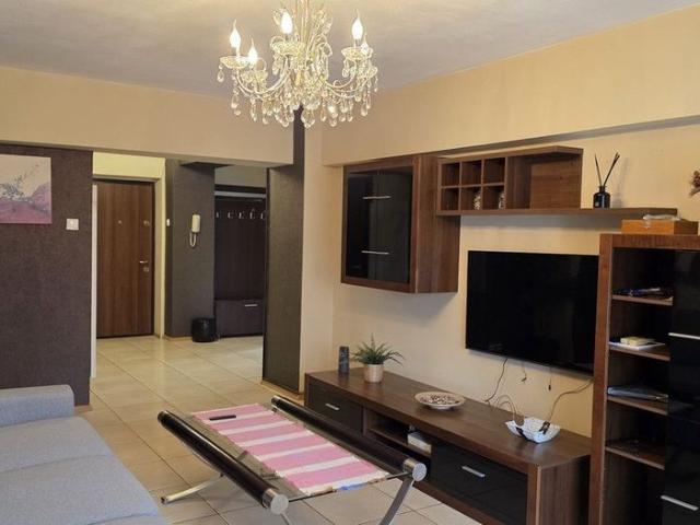 Unirii Piata Alba Iulia | 2 camere | decomandat | parcare