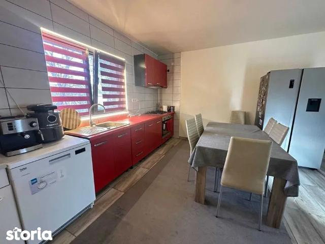 Unirii Vanzare casa 4 camere Str. Voinicenilor