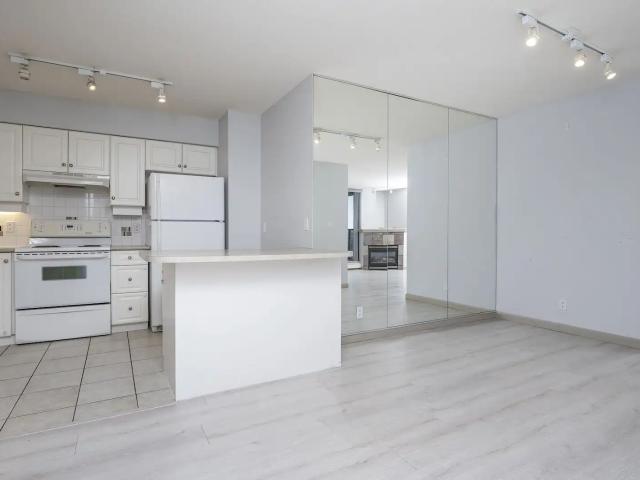 UNISON 2 BEDROOM CONDO AT AXXIS DOWNTOWN WEST END