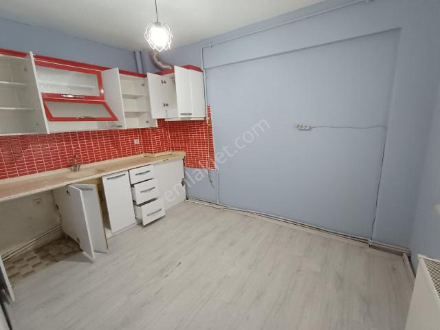 Unkapanı Cad Cephe 1.kat 2+1 Dış Cepheli