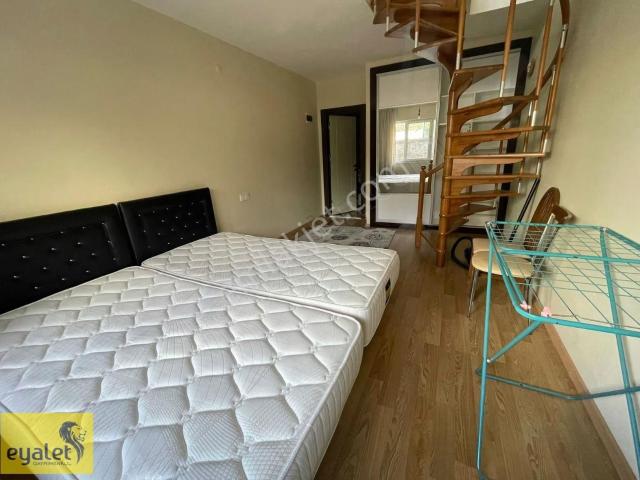 Ünlü Stüdyo Loft Da Cadde Üzerinde Eşyalı Kiralık Daire